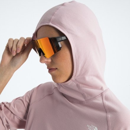 The North Face Adventure Sun Hoodie - Women's 4