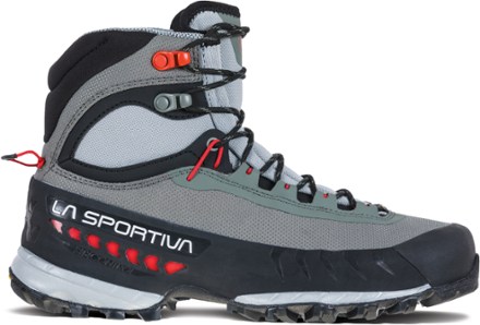 la sportiva hiking boots women