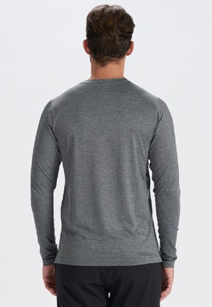 Vuori Tradewind Performance T-Shirt - Men's 1