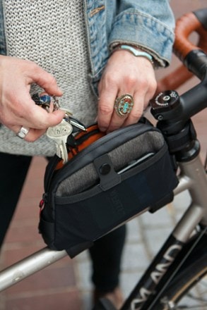 Two Wheel Gear Commute Top Tube Stash Bag 6