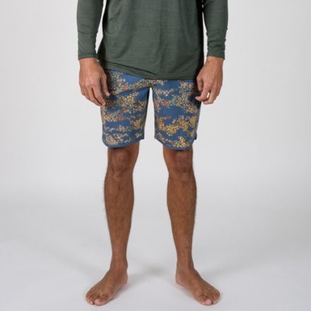 VISSLA Botanica 18.5" Board Shorts - Men's 2