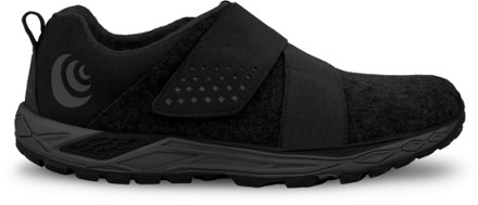 sport chek mizuno volleyball shoes