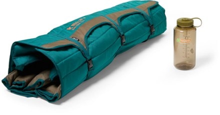 Kelty Low Loveseat 32 fl oz. water bottle not included (Deep Lake/Fallen Rock)