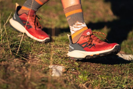 Zapatilla Salomon Outpulse GTX W morado - Peregrinoteca