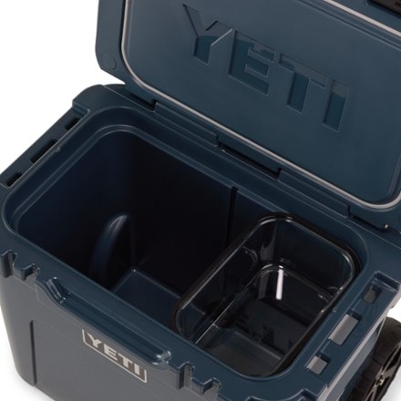 YETI Roadie 32 Wheeled Cooler 7