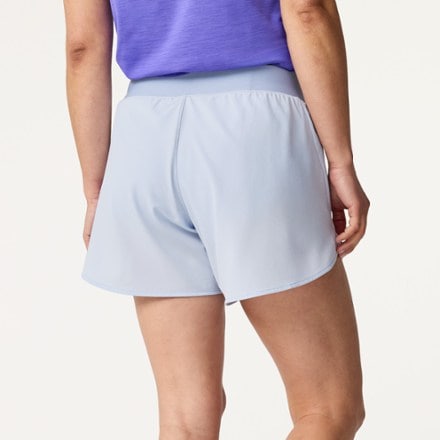 Brooks Chaser 5" Shorts 2.0 - Women's 1