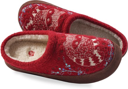 acorn squirrel slippers