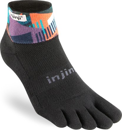 injinji Trail Midweight Crew Unisex Running Toe Socks (Christmas Bows)