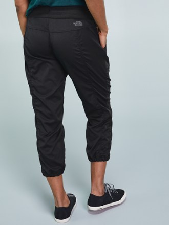 The North Face Women's Aphrodite 2.0 Capri Pants