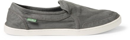 sanuk toms