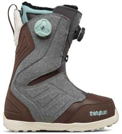 thirty two lashed double boa women's