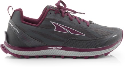 Women's altra deals superior 3.5