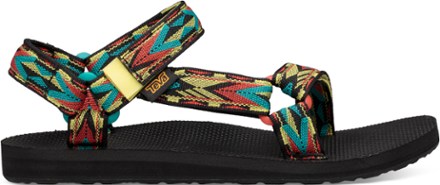 do teva sandals run big or small