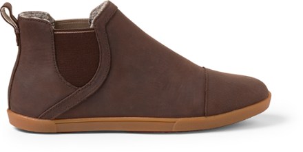 wide width walking sandals