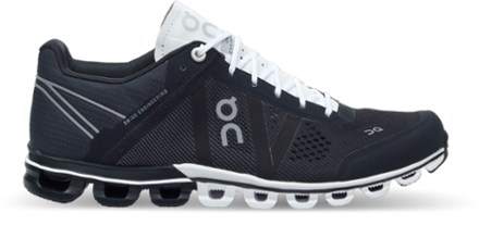 on cloudflow running shoes womens