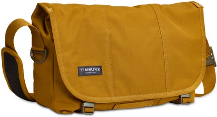 stores that sell messenger bags