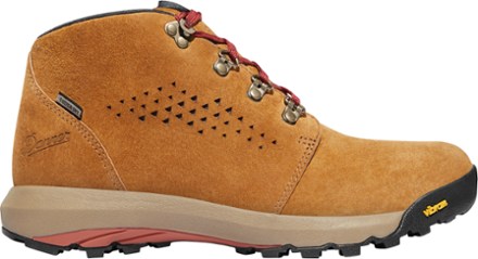 chukka boots for hiking