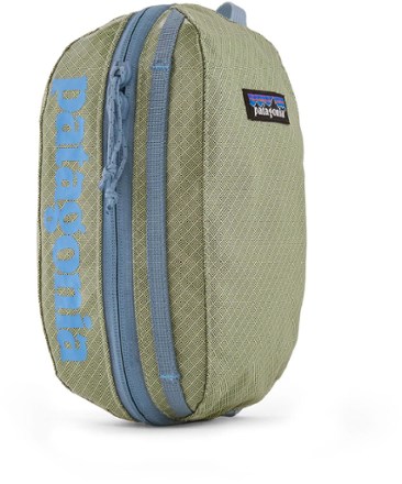 rei patagonia black hole cube