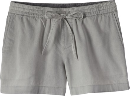 black khakis shorts