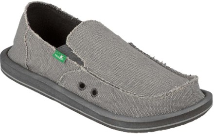 sanuk men's slip on