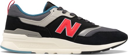 new balance 997h magnet