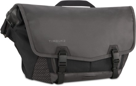 stores that sell messenger bags