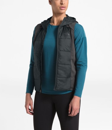 north face motivation vest