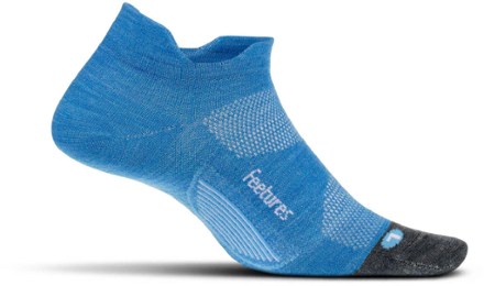 feetures no show tab socks