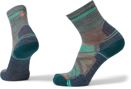 Performance Hike Light Cushion Mid Crew Socks - Women's