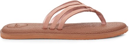 sanuk yoga salty leather
