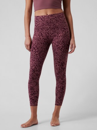 Athleta Salutation Stash Pocket II Printed 7/8 Tights - Women's