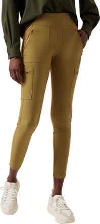 Athleta $108 Headlands Hybrid Cargo Tight Pant