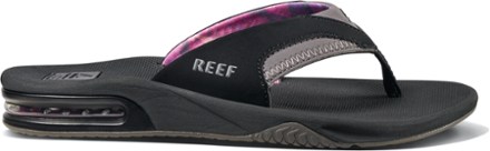 Fanning Sandals - Women's