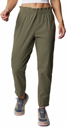 Uptown Crest Jogger Pants - Women's