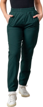 alder Women's Be Free Jogger Pants