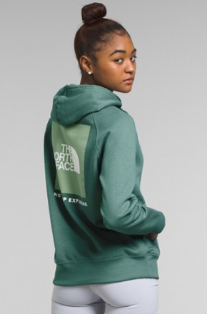 The north face women's red box pullover shop hoodie