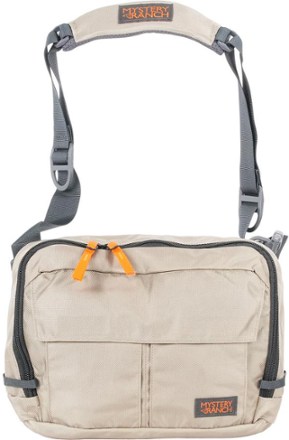 MYSTERY RANCH District 8 Shoulder Bag