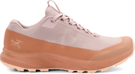 Arc'teryxアークテリクスAerios GTX NVY Arc'teryx Aerios FL GTX Hiking Shoe Review | Switchback Travel