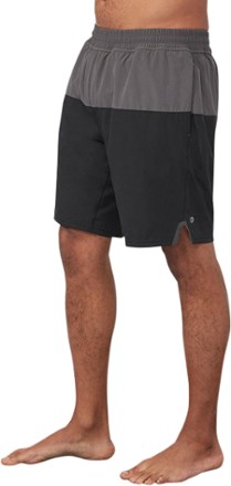 Manduka Men's Lunge Blocked Shorts