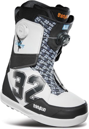う*り様 THIRTYTWO LASHED POWELL 22-23モデル MEN'S LASHED DOUBLE BOA® X POWELL SNOWBOARD BOOTS - ThirtyTwo US