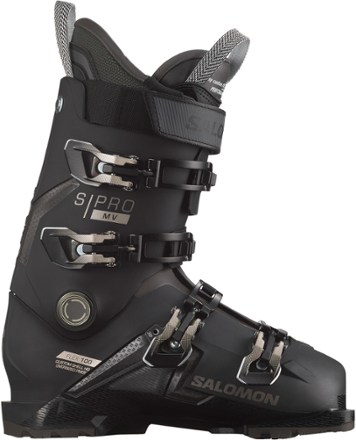 Best Downhill Ski Boots of 2023-2024