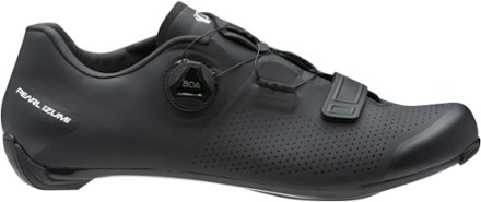There's a newer version of PEARL iZUMi Attack Road Cycling Shoes - Men's