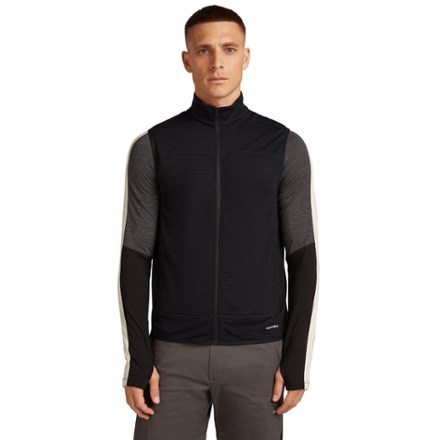 Below is the newest version of Icebreaker Merino Blend 300 RealFleece Descender Vest - Men's