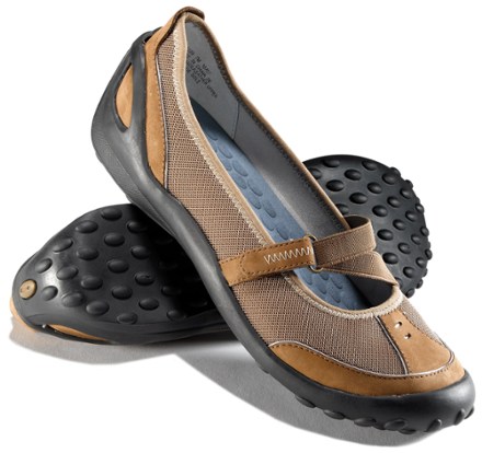 privo by clarks acacia