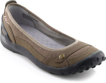 clarks privo slip on shoes