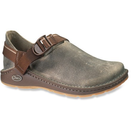 chaco men's shoes