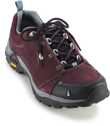 ahnu women's w montara ii waterproof hiking shoe