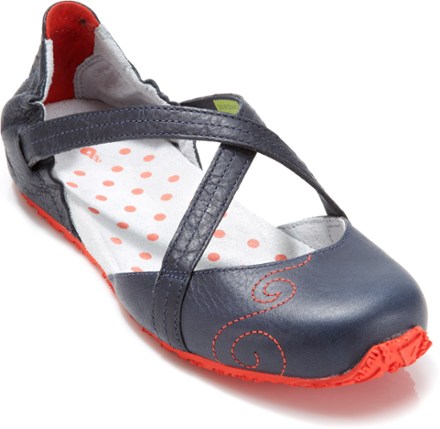 Karma Shoes Women s Mood Indigo Zinnia 7.5