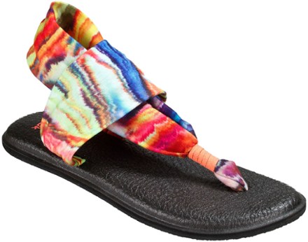 sanuk yoga sling sizing