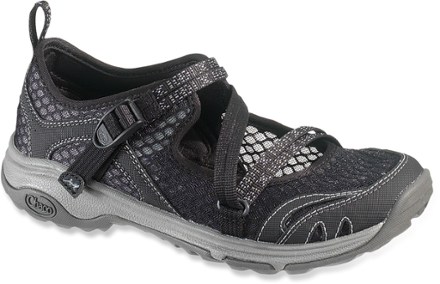 chaco outcross evo mary jane water shoes